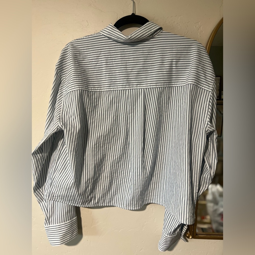 Athleta Midday Cropped Poplin Shirt Repose Navy Stripe Size M - Picture 10 of 14